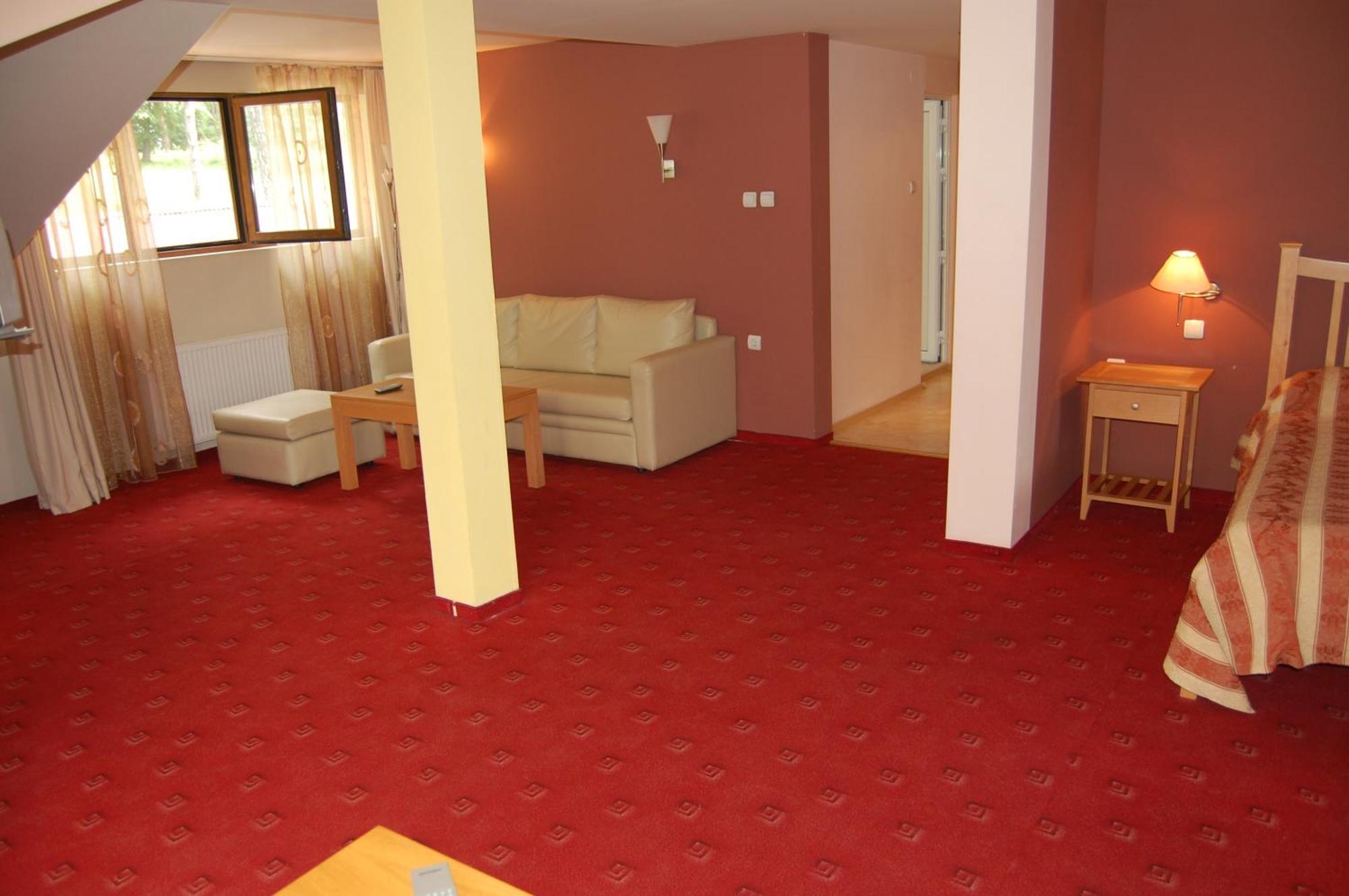 Complex Brashlyan Hotel Trjavna Buitenkant foto