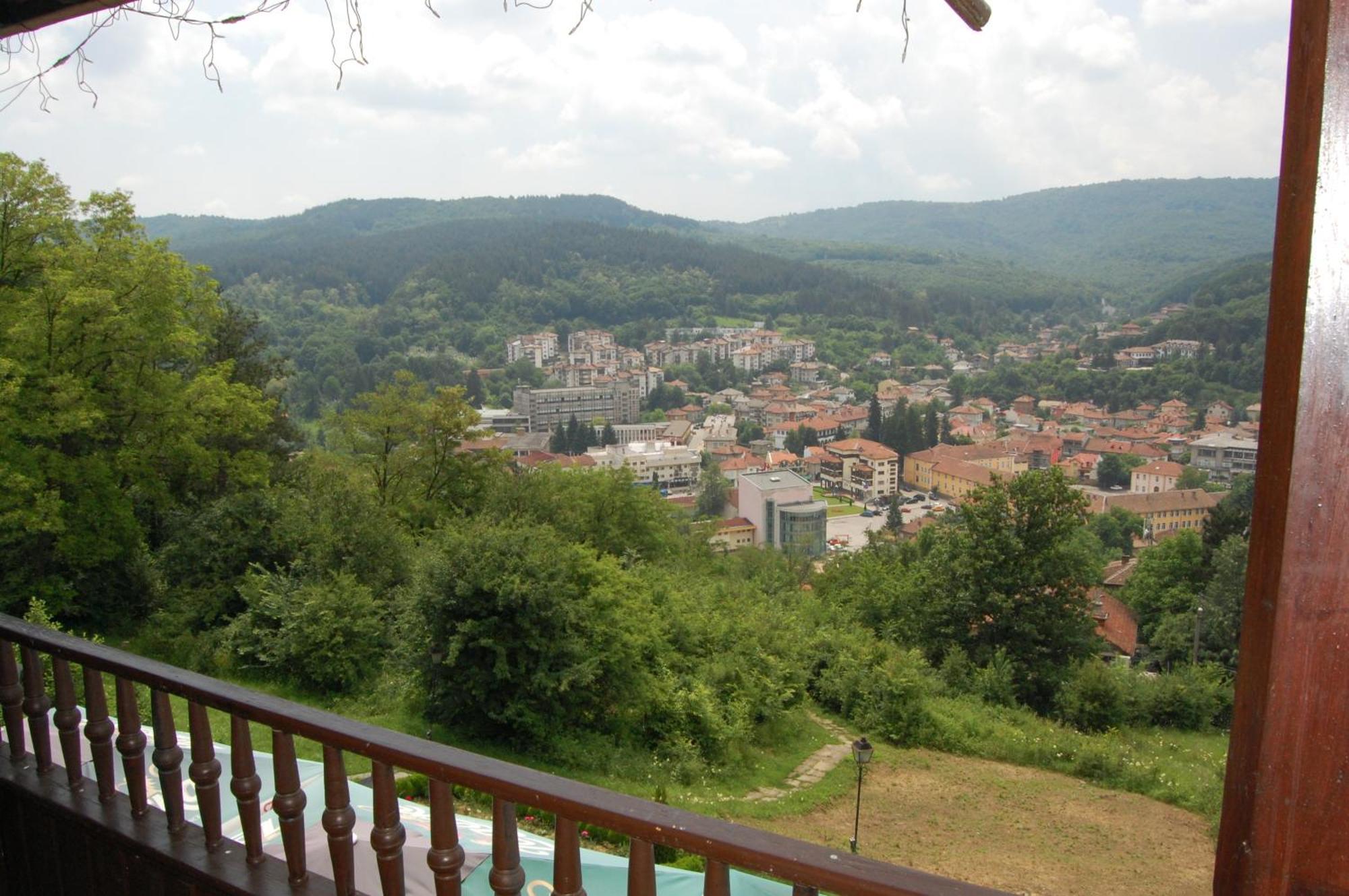 Complex Brashlyan Hotel Trjavna Buitenkant foto
