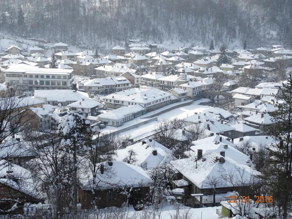 Complex Brashlyan Hotel Trjavna Buitenkant foto