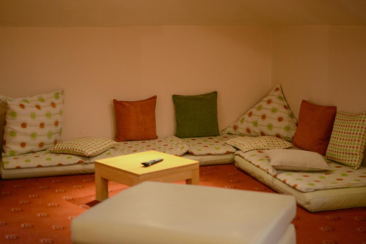 Complex Brashlyan Hotel Trjavna Buitenkant foto
