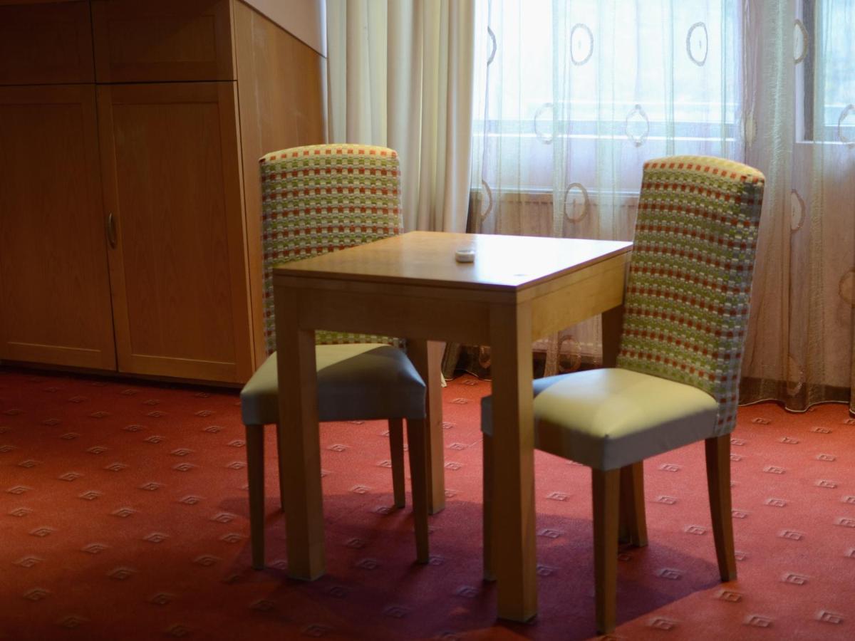 Complex Brashlyan Hotel Trjavna Buitenkant foto